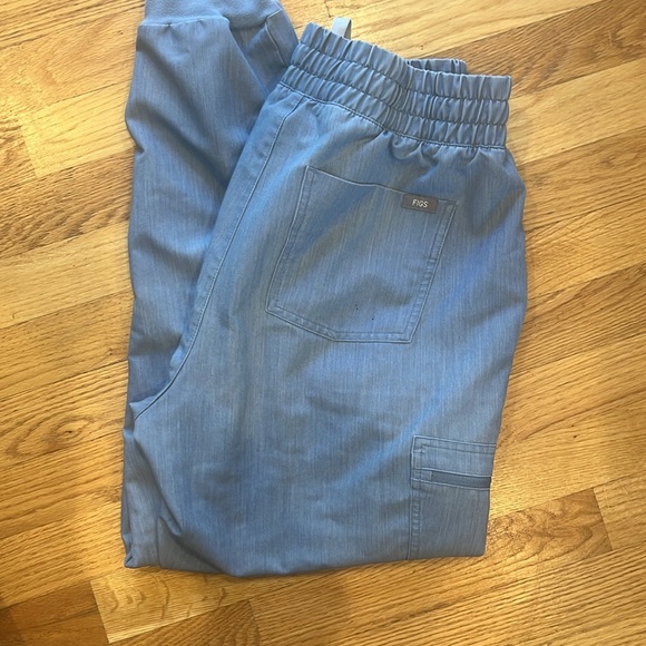 Figs bundle - Picture 6 of 11